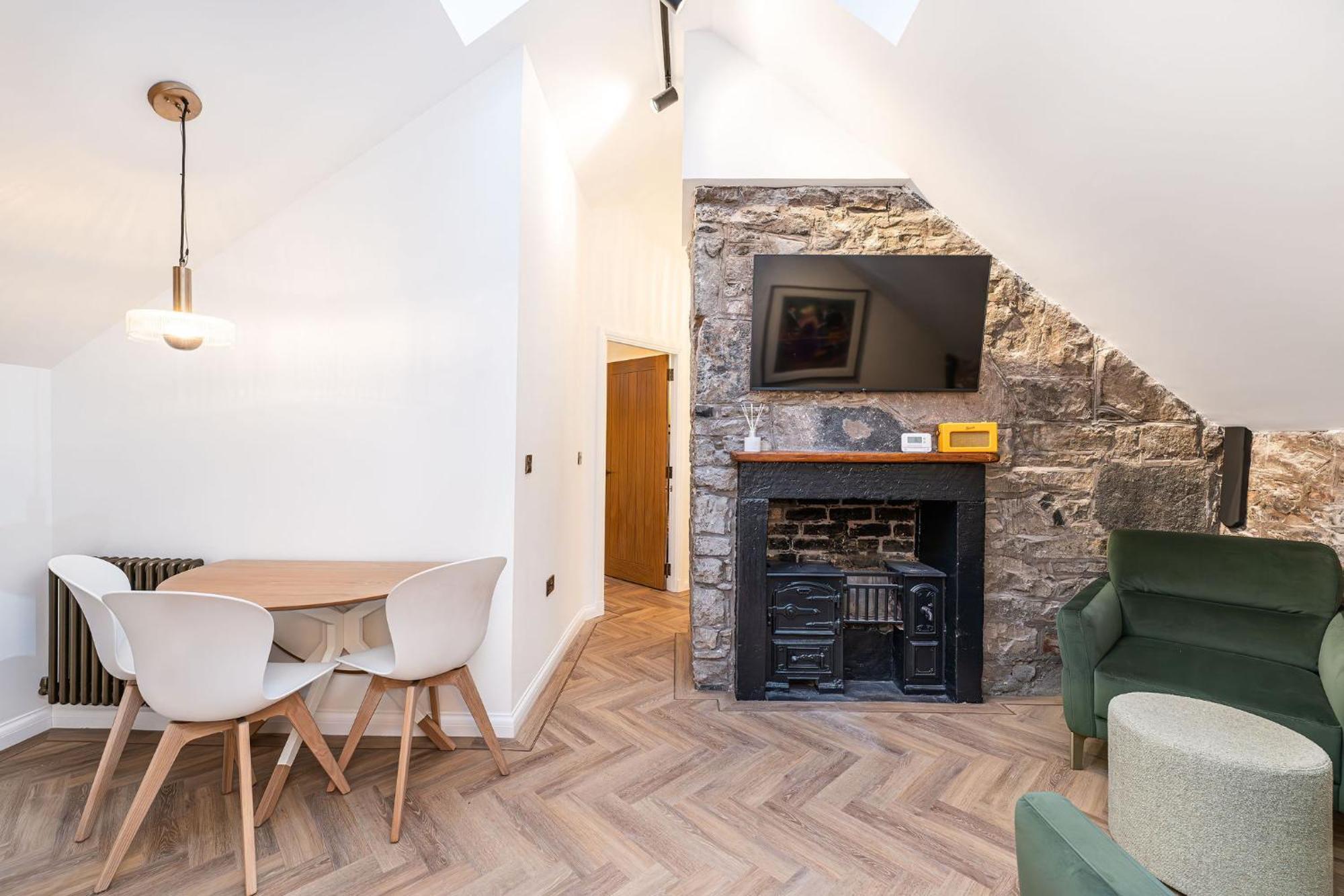 The Coach House Apartment Edinburgh Bagian luar foto